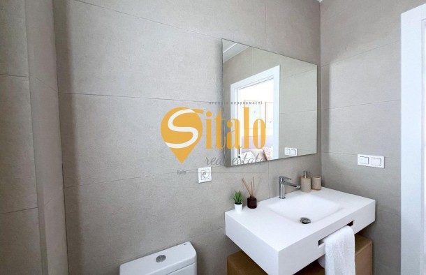 Сучасний будинок з ремонтом у Фінестраті., фото 18