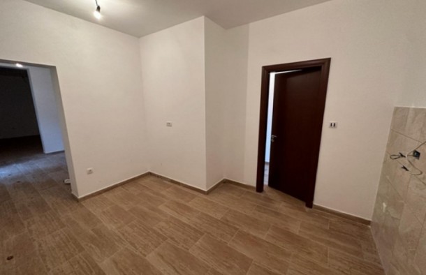 Продаж будинків і Вілл в Чорногорії в Тіваті tv01105.2bd_s7144, фото 18