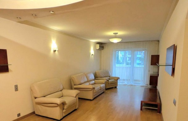 Продаж 3кімнатна квартира вул. Срібнокільска, 20 поруч з метро Осокорки, фото 1