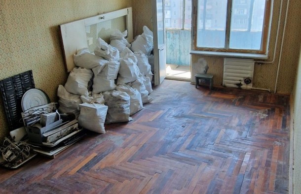 Продаж квартири по вул. Комарова, фото 1