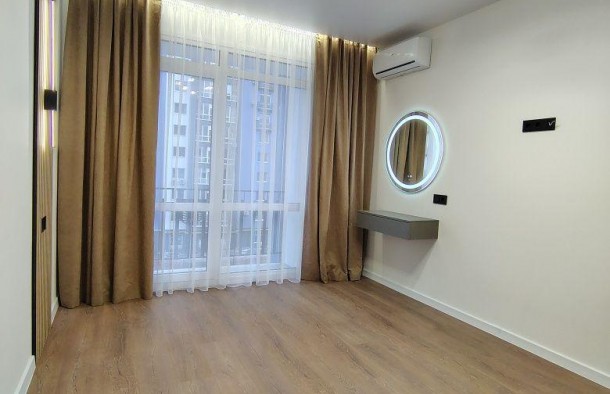 2 кім квартира з ремонтом в центрі, фото 2