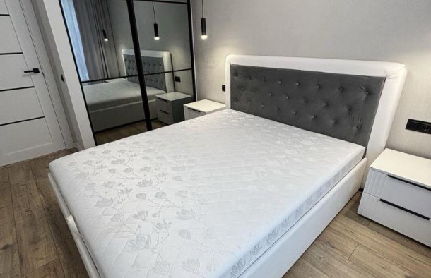 Продаж 1 кім квартири з ремонтом, меблі в новобудовіЦентр, фото 4