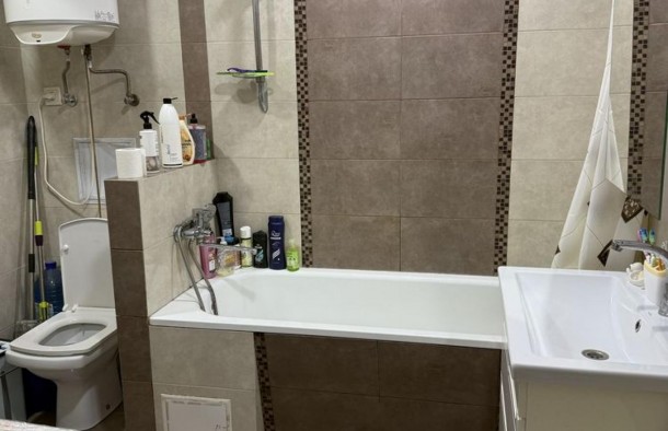 Трикімнатна  квартира з ремонтом ,космос., фото 3