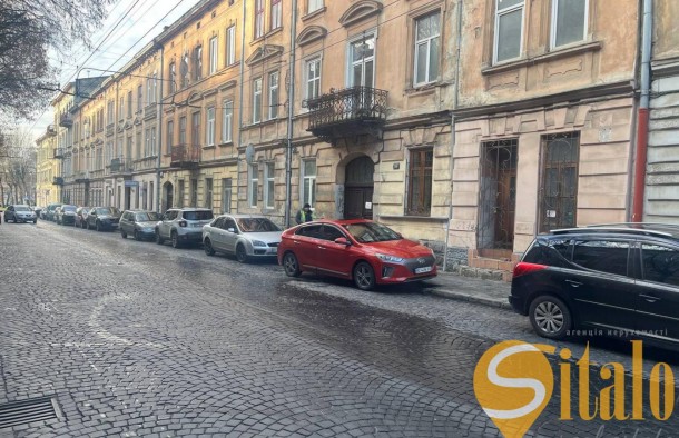 Продаж _ комерційне приміщення фасадний вхід центр м. Львів, вул. Шептицьких 38, фото 2