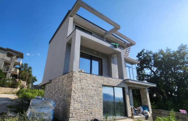 Продаж вілл і будинків в Чорногорії в Тіваті tv0139.3bd_s6705, фото 3
