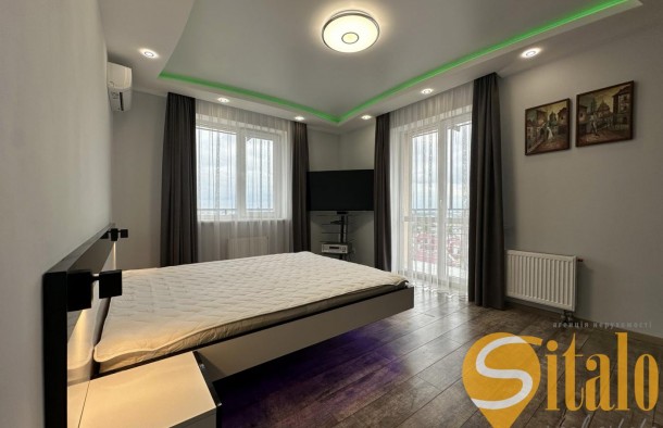 Продається двоповерхова 4кімнатна квартира з дизайнерським ремонтом у сучасному будинку на вул. Дж.Вашингтона. Площа  165 м²., фото 17