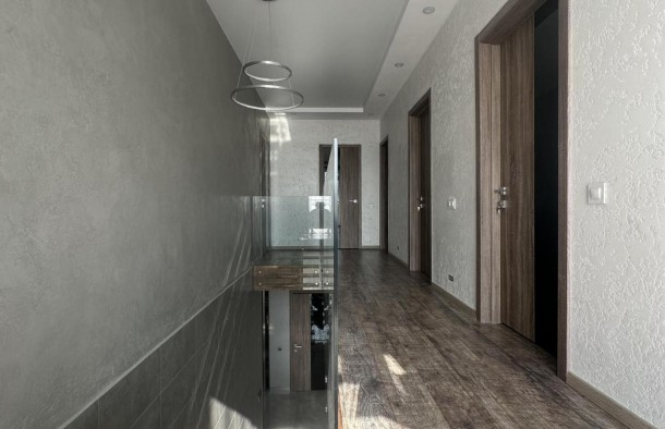 Продається двоповерхова 4кімнатна квартира з дизайнерським ремонтом у сучасному будинку на вул. Дж.Вашингтона. Площа  165 м²., фото 15