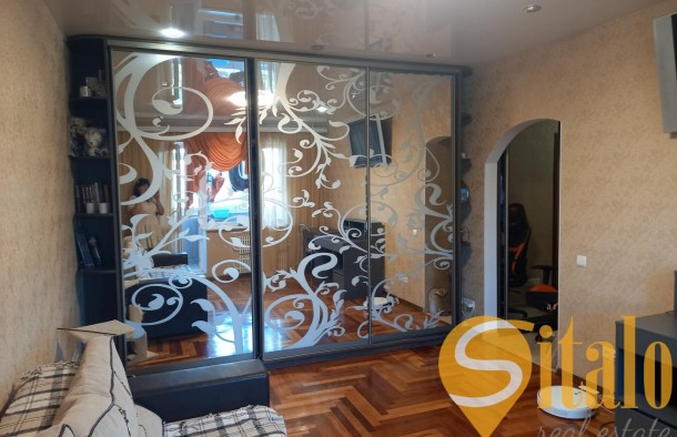 2 кімнатна з ремонтом,малий ринок, фото 1