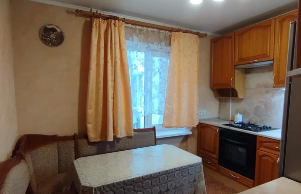 Продаж 4кімн. квартири 76 м² з меблями, пр. Моторобудівників 89 поверх, фото 3