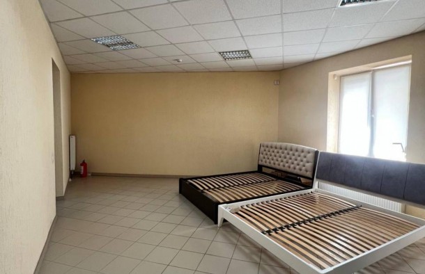 Комерційне приміщення , торгівельна площа, нежитлове на вул.Героїв УПА м.Львів, фото 3