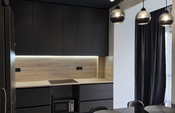 1 кім квартира з дизайнерським ремонтом в новобудовіЦентр, фото 1