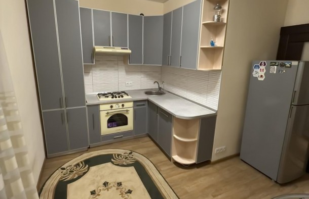 Продаж однокімнатної повнометражної квартири проспект Соборний., фото 1