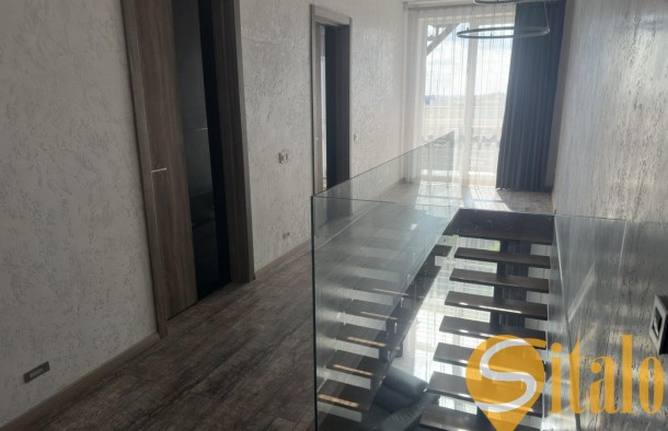 Продається двоповерхова 4кімнатна квартира з дизайнерським ремонтом у сучасному будинку на вул. Дж.Вашингтона. Площа  165 м²., фото 16