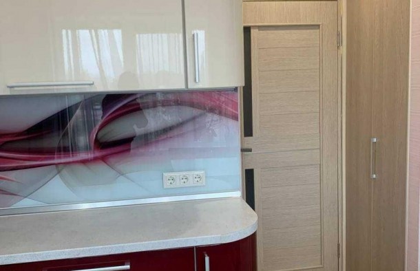 Трикімнатна з гарним ремонтом , меблями та технікою., фото 17