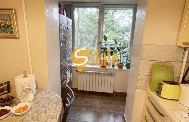 Вул. Зодчих.  Ремонт, низький поверх.  Прт Курбаса,  швидкісний трамвай, фото 2