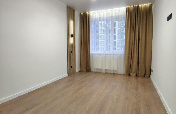 2 кім квартира з ремонтом в центрі, фото 3