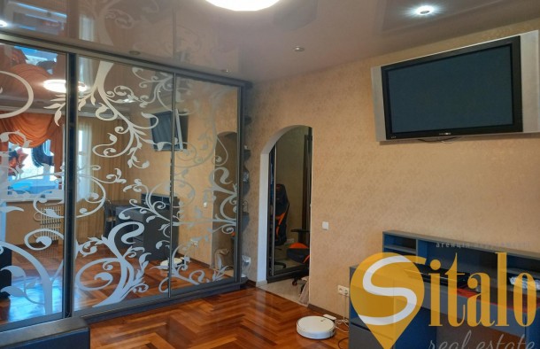 2 кімнатна з ремонтом,малий ринок, фото 2