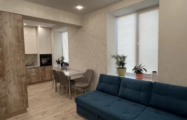 Продається квартира у Вознесенівському районі по пр.Соборному, фото 2