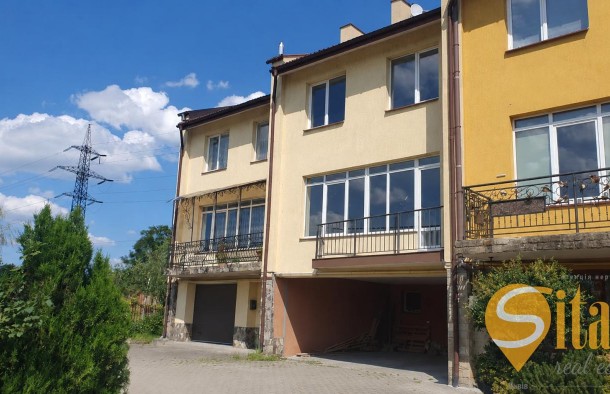 Продаж котеджу без ремонту у центральній частині міста Винники, фото 1