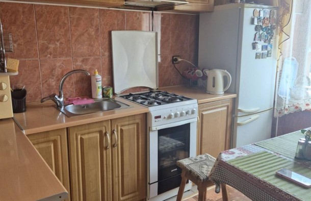 4 кімнатна квартира в цегляному будинку по вулиці Медової Печери, Пасічна, Львів, фото 1