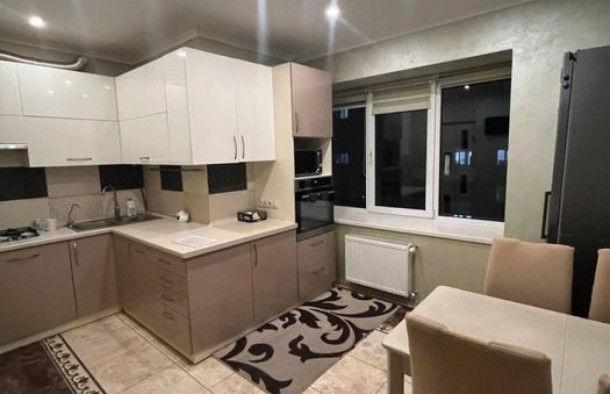 Продаж 3кімнатної квартири з гардеробною, кладовою та двома лоджіями на вул. Вернадського, Львів, фото 2