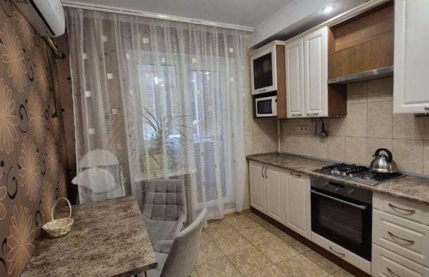 Двокімнатна з ремонтом 4 південний мкрн,, фото 1