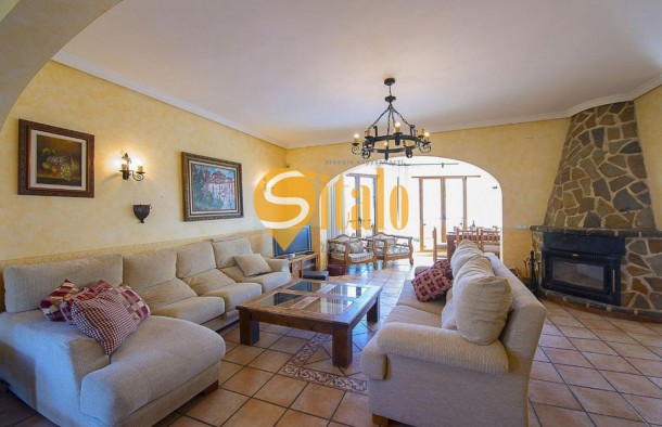 Будинок із панорамним видом на гори, Кальпе., фото 12