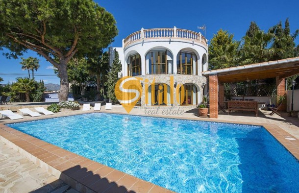 Будинок із панорамним видом на гори, Кальпе., фото 1