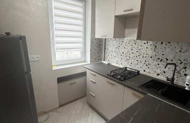 Продаж 1 кімнатної з ремонтом малосімейка вул.Пулюя, фото 2