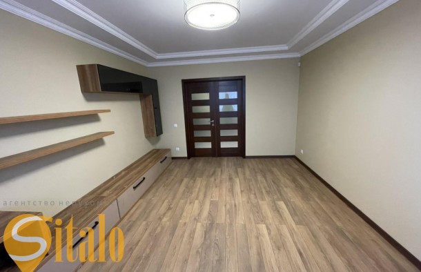 Продаж 2 кім квартири з ремонтом біля ТЦ Велес, фото 1