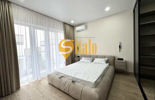 Невеликий будинок в котеджному містечку, фото 13