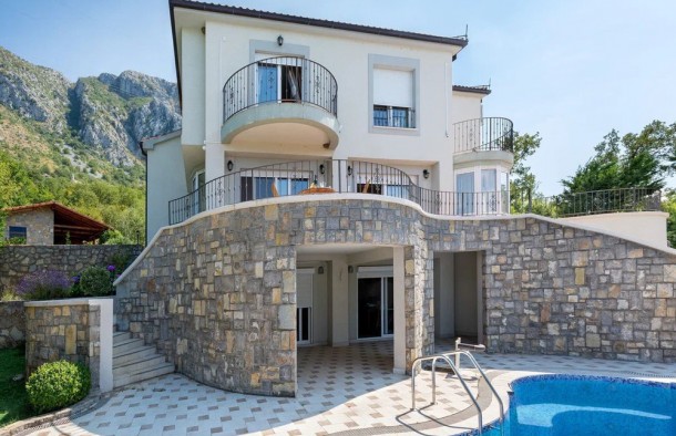 Продаж будинків і Вілл в Чорногорії в Режевичі rz01321.5bd_s4308, фото 32