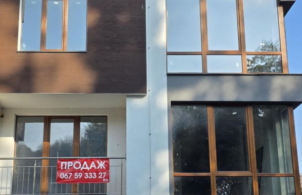 Продаж 3 кімнатного будинку в Брюховичах з виглядом на озеро, фото 2