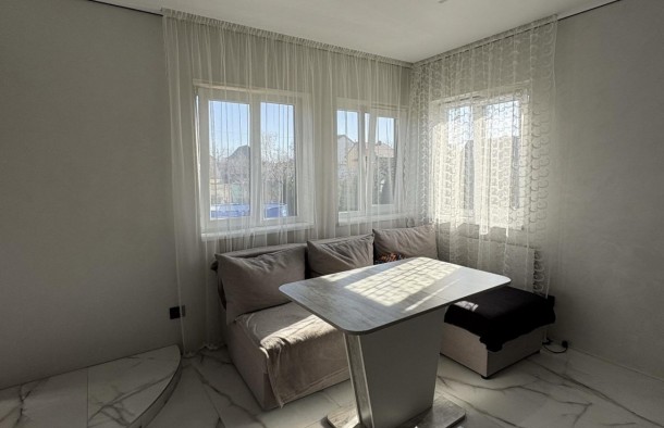 Продаж дачного будинку з ремонтом, с. Підрясне, район Фуджикури, фото 3