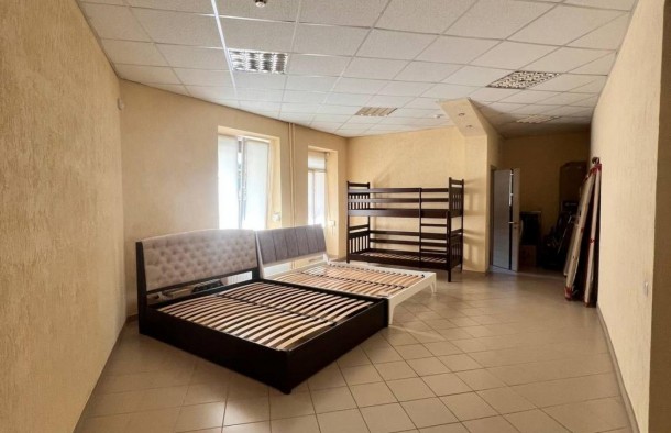 Комерційне приміщення , торгівельна площа, нежитлове на вул.Героїв УПА м.Львів, фото 4