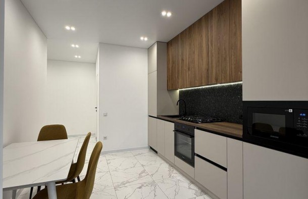 Продаж 1 кім квартири в новобудові з ремонтомЦентр, фото 3