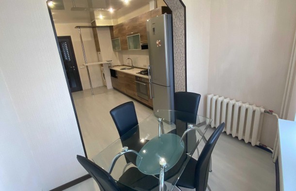 Продаж 3 кімнатної квартири 80 кв.м. Новобудова. Південний мікрорайон, фото 4