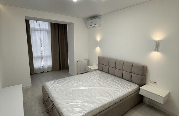 Продаж 1 кім квартири в новобудові з ремонтомЦентр, фото 1