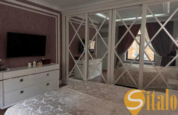Продається простора дизайнерська квартира 116,9 м² у самому центрі Львова на вул. Івана Франка., фото 3