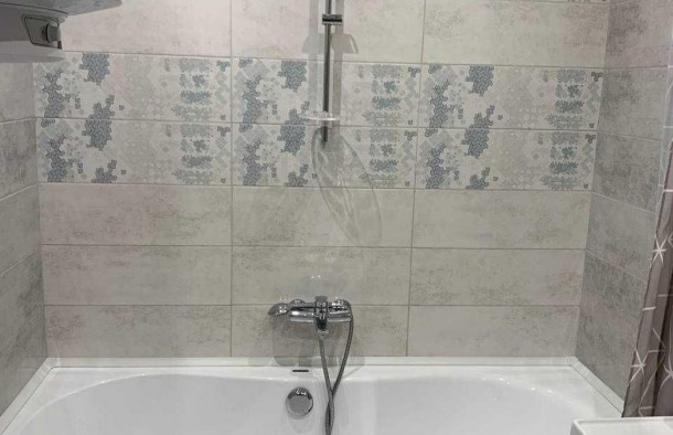 Трикімнатна з гарним ремонтом , меблями та технікою., фото 11