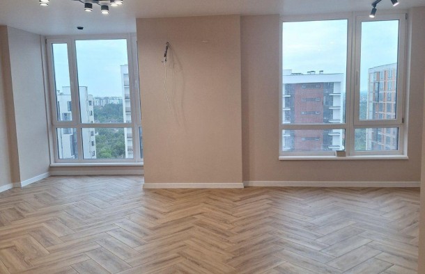 Продається видова 1 кімнатна з ремонтом в ЖК Манхетен, фото 1