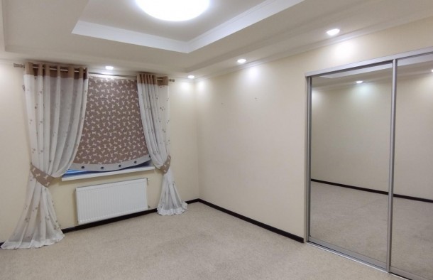 Капітальний маєток з гостьовим будинком та безпечним укриттям., фото 12