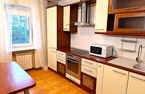 Продаж 3кімнатна квартира вул. Срібнокільска, 20 поруч з метро Осокорки, фото 3
