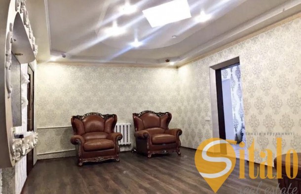 ТЕРМОБУДИНОК ПОРУЧ З ЦЕНТРОМ МІСТА, фото 3