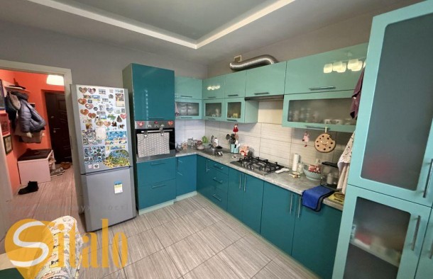 Продаж квартири з ремонтом по вул. Івасюка біля ТРЦ Арсен, фото 1