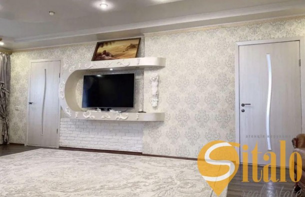 ТЕРМОБУДИНОК ПОРУЧ З ЦЕНТРОМ МІСТА, фото 4