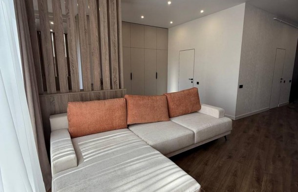 Продаж готового котеджу з дизайнерським ремонтом та меблями в Брюховичах, фото 2