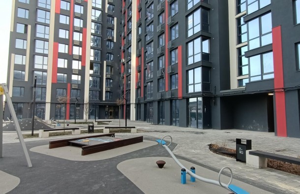 Продається 1 кімнатна 44 м.кв , готова до ремонту  Бандери, фото 2