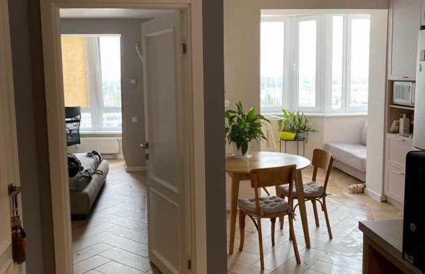 Продається 1к квартира в Олександрівському районі  Малий ринок, фото 1