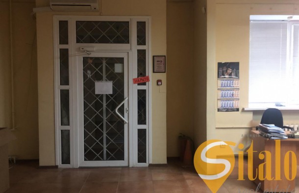 Приміщення в центрі міста по вул. Незалежної України, фото 9